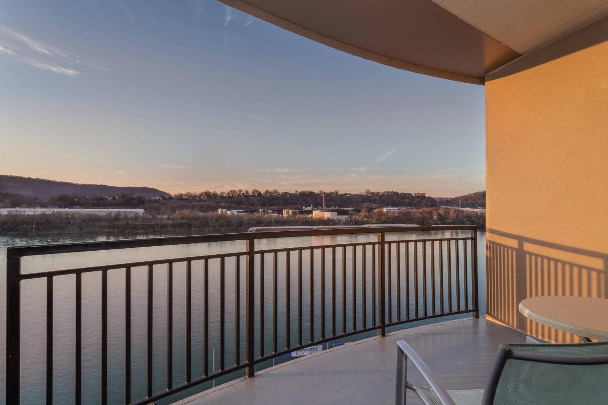 Springhill Suites By Marriott Downtown Chattanooga/Cameron Harbor Екстериор снимка