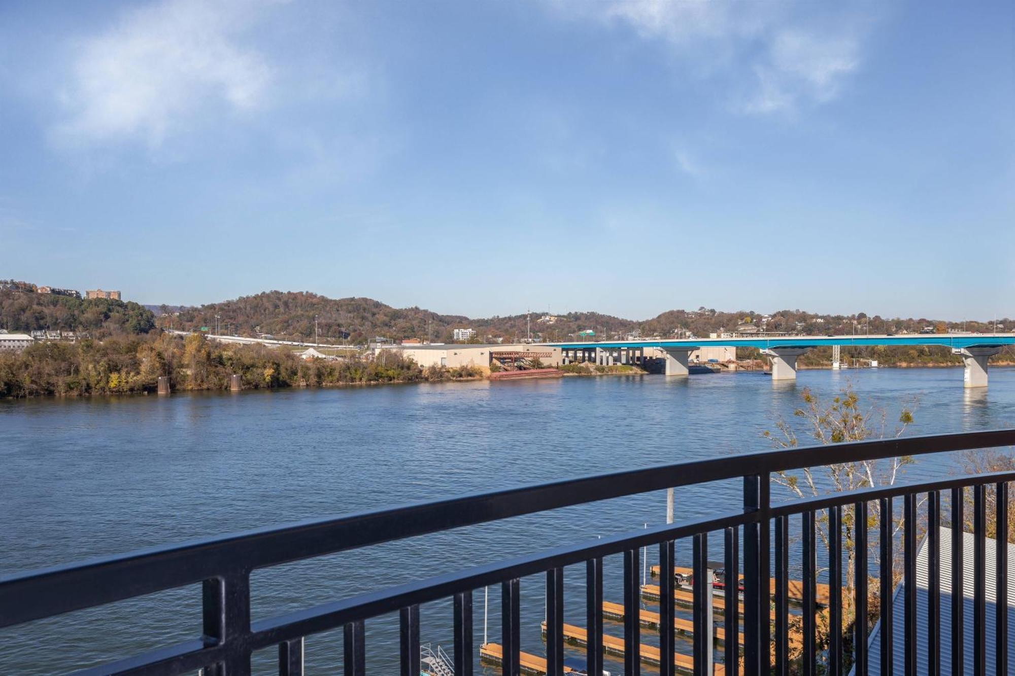 Springhill Suites By Marriott Downtown Chattanooga/Cameron Harbor Екстериор снимка